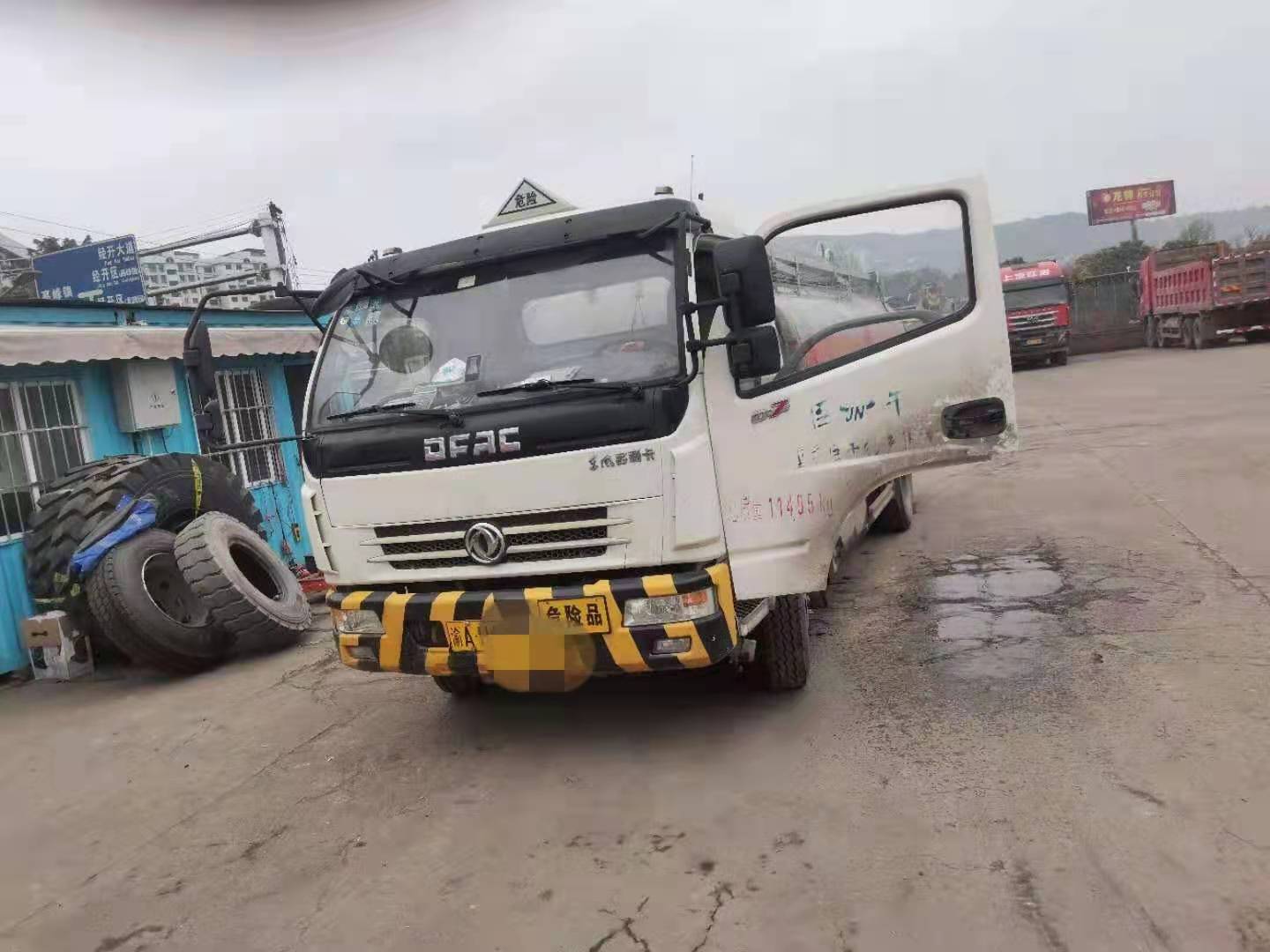 8噸二手加油車(chē) 8噸二手油罐車(chē)圖片