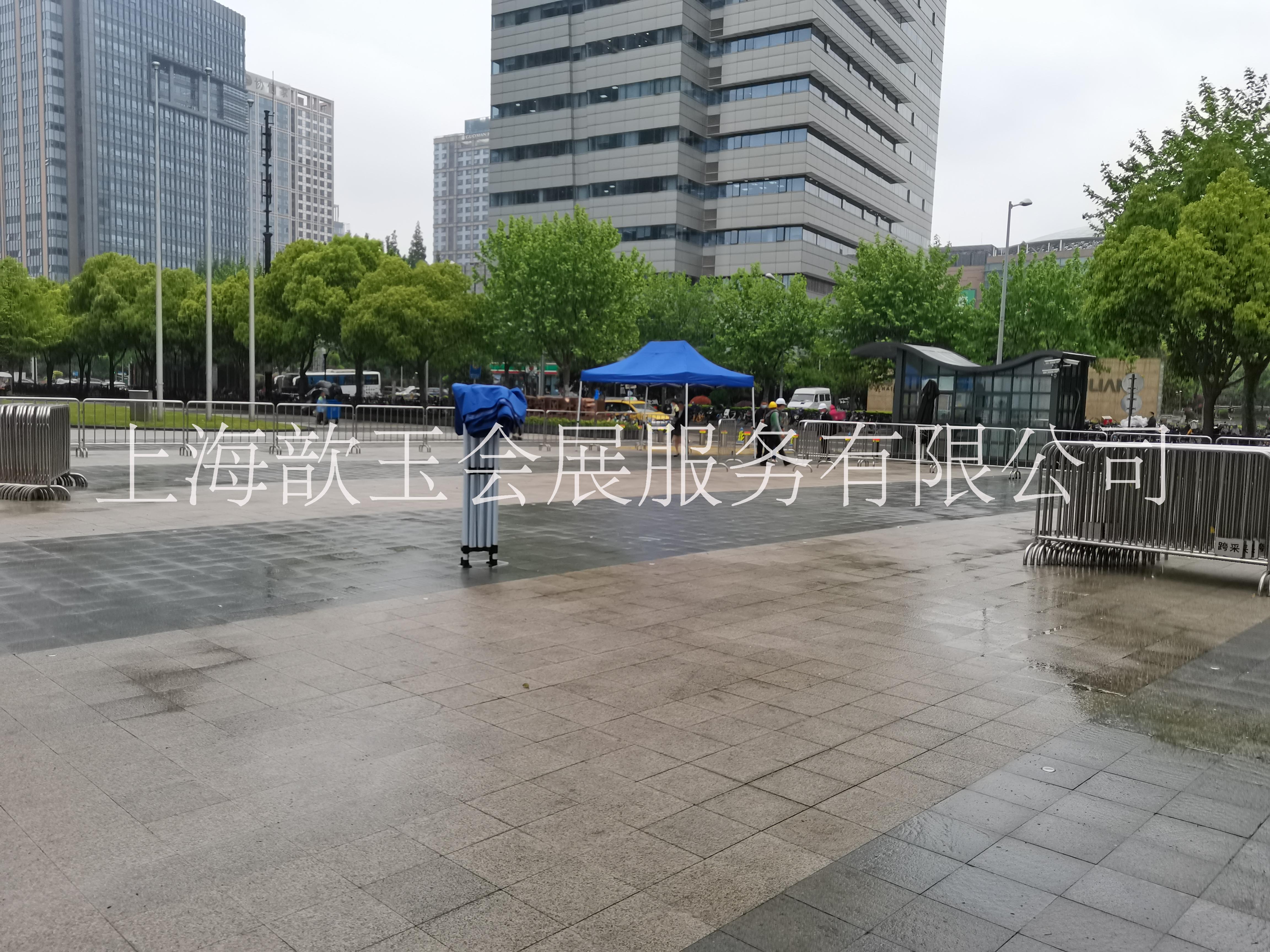 上海市上海不锈钢铁马租赁厂家上海不锈钢铁马租赁护栏围栏可移动交通隔离栏出租