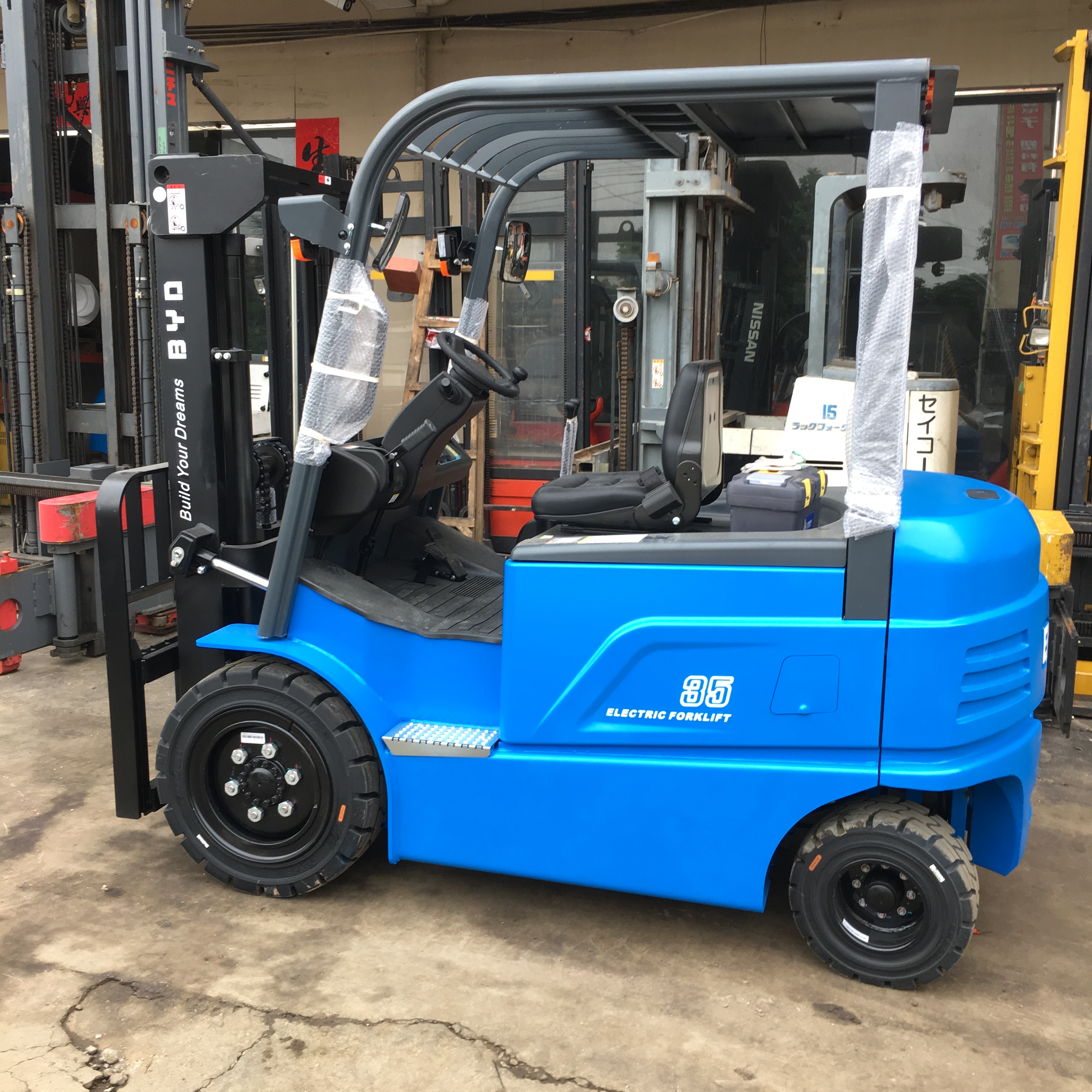 CPD35比亞迪鋰電池叉車圖片