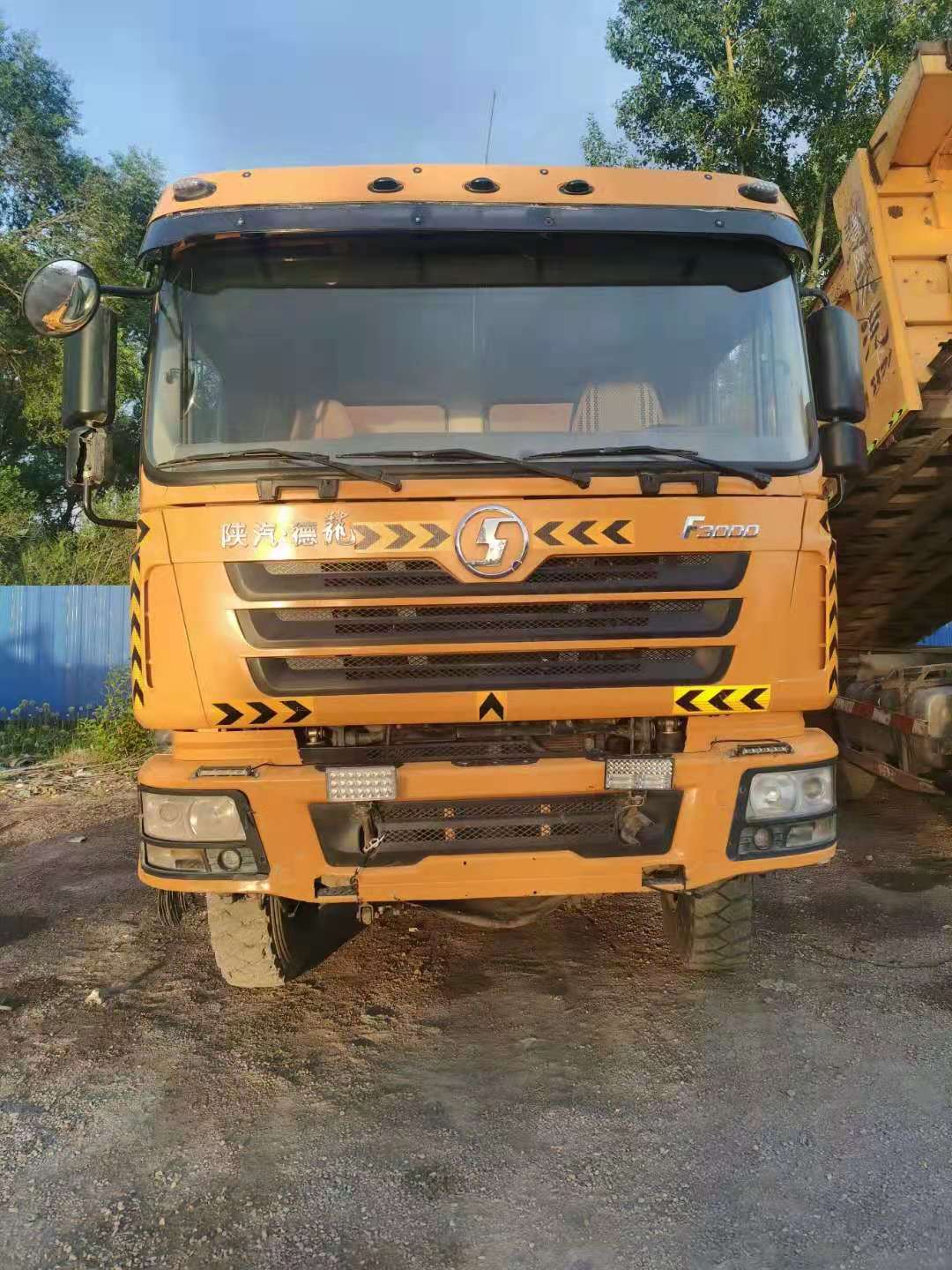 2017陜汽德龍F(tuán)3000圖片