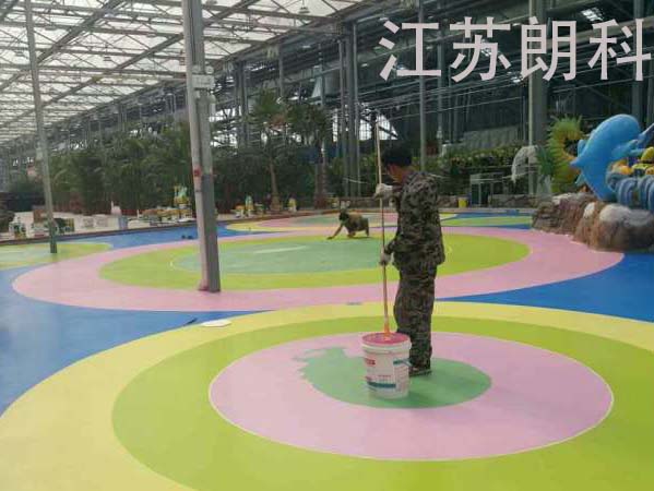 體育場游樂場聚脲地坪防水涂料圖片