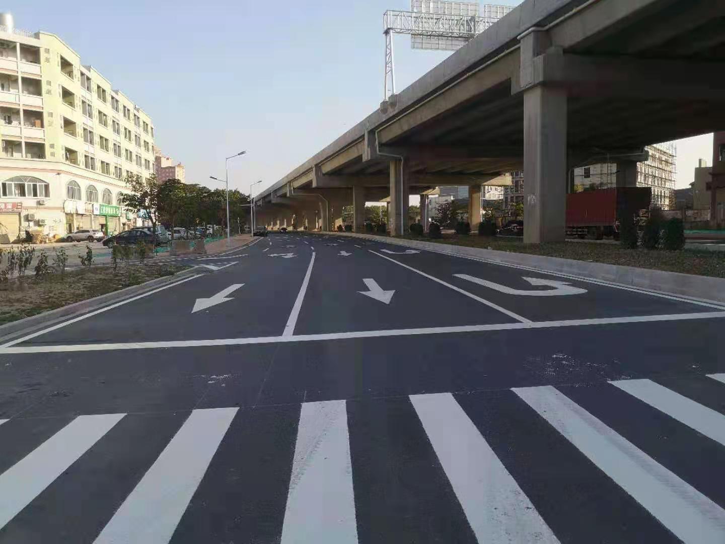 道路标线 车位划线 停车场地下车库划线 小区划线图片