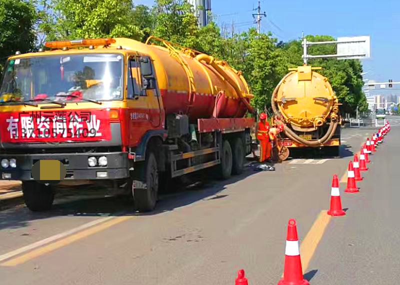 黄边鹤边联边村化粪池清理污水池图片