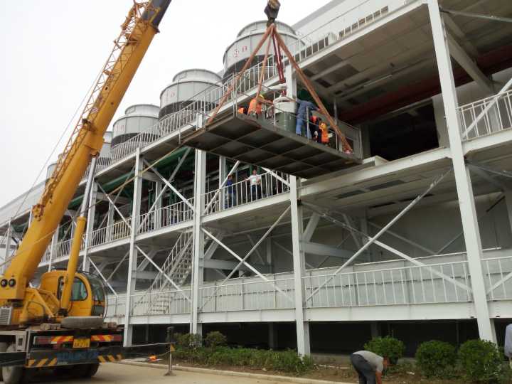 扬州市设备吊装公司，进口设备装卸搬运，大型设备搬迁搬厂公司图片