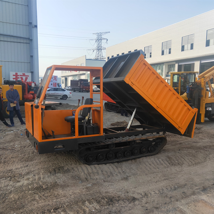 自卸履带运输车 狭窄山路树木运输车 30马小型履带自卸车图片