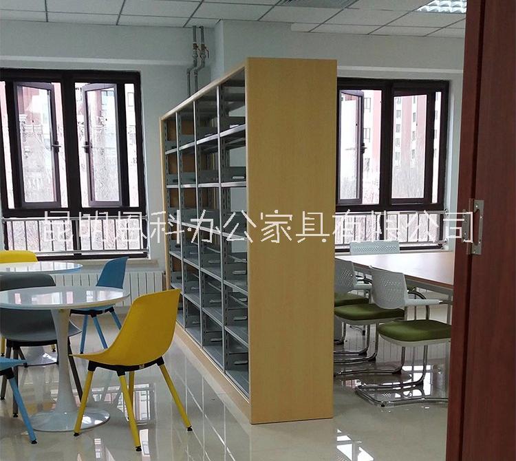 双人课桌双人课桌 昆明学校家具 配套学校家具 课桌配套