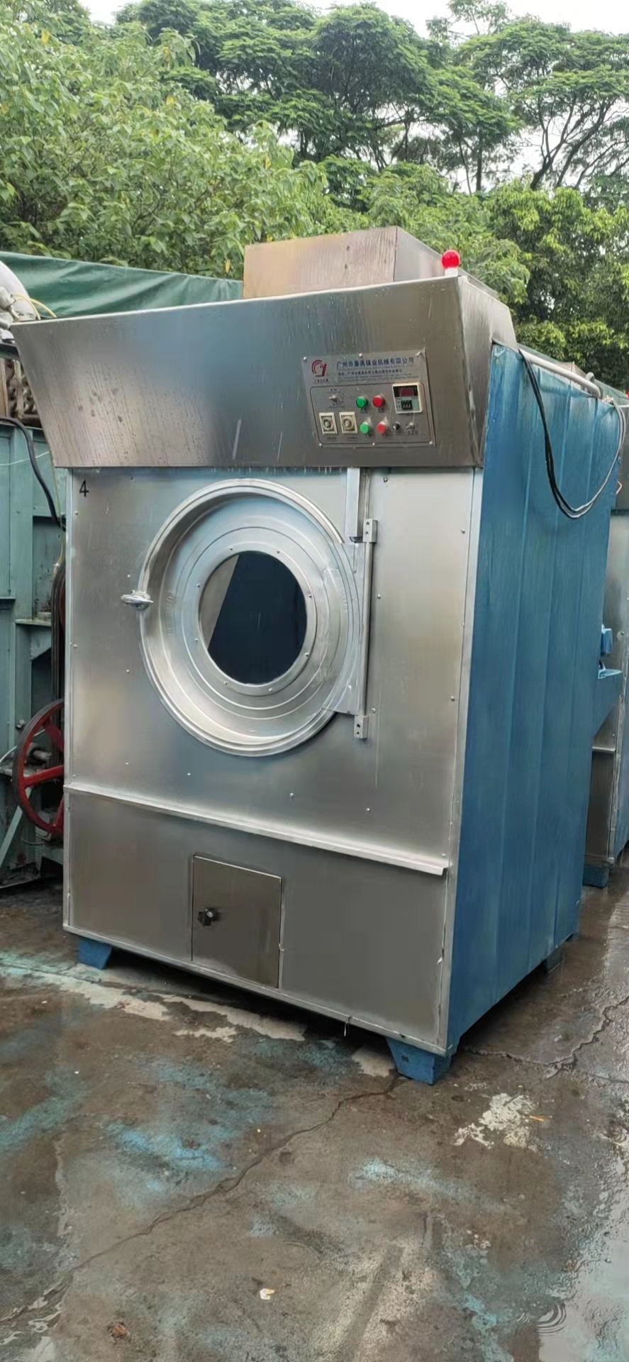 燃?xì)饧訜?00公斤烘干機(jī)九成新圖片