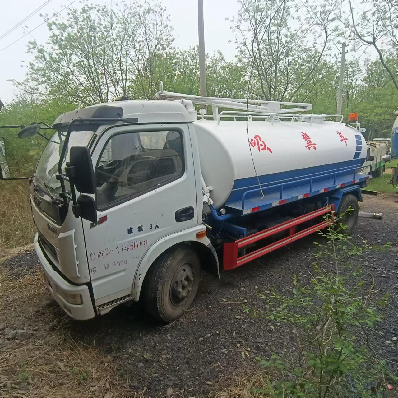 环卫吸粪车，东风5吨吸粪车，济宁顺景汽车服务有限公司图片