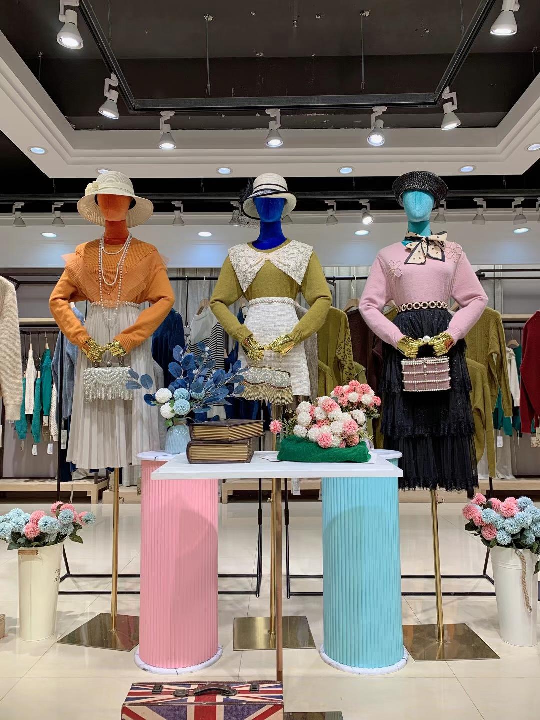 深圳精 品品牌古丘谷兒2022專(zhuān)柜下架女裝折扣尾貨清倉(cāng)批發(fā)商場(chǎng)