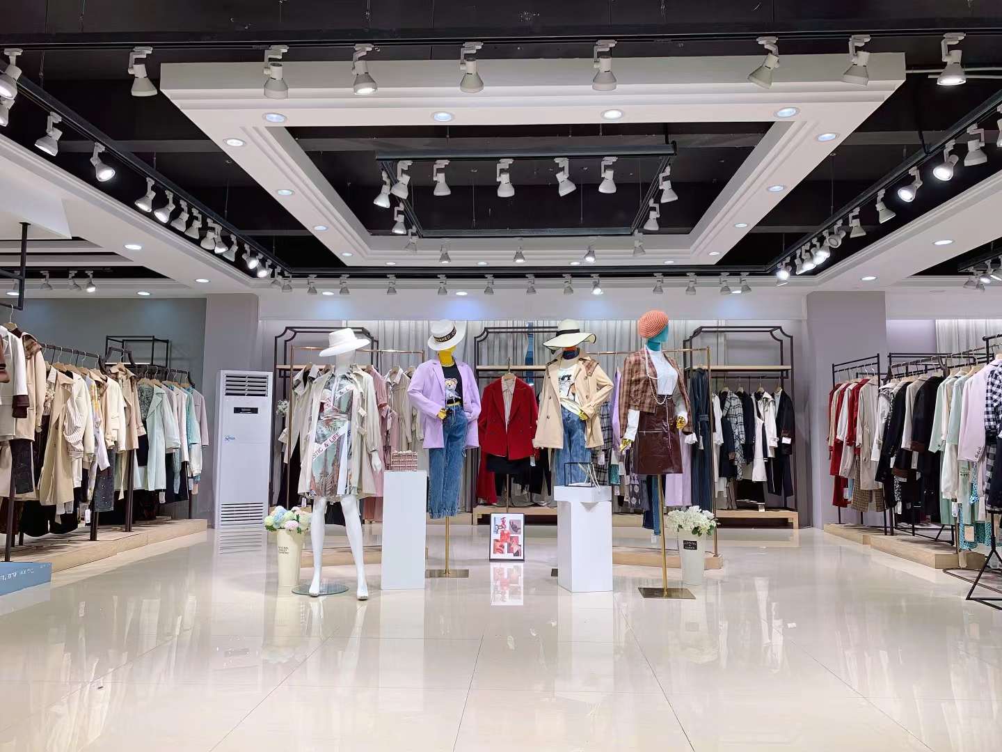 高端 品牌 哥邦2022夏品牌折扣女裝尾貨貨源清倉批發(fā) 正品女裝貨源批發(fā)