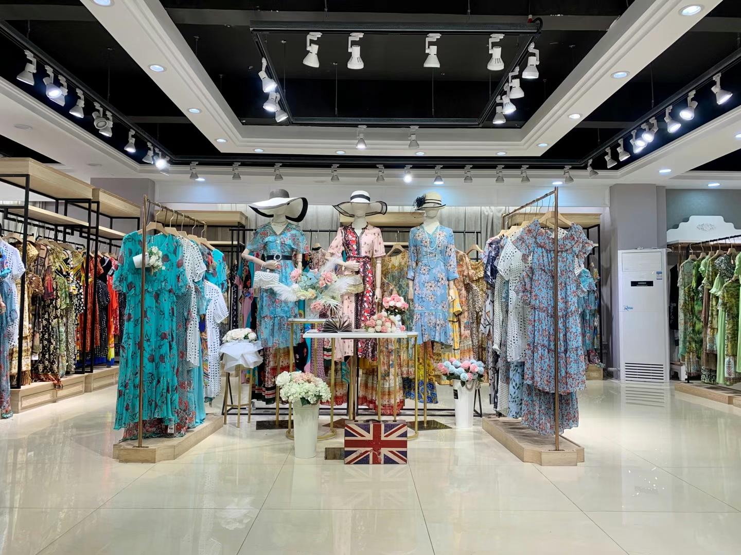 大 牌女裝 香草集2022夏品牌女裝折扣店尾貨貨源清倉批發(fā)渠道