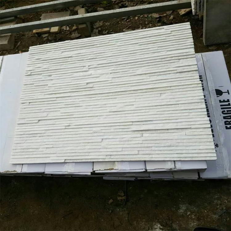 白色流水石圖片