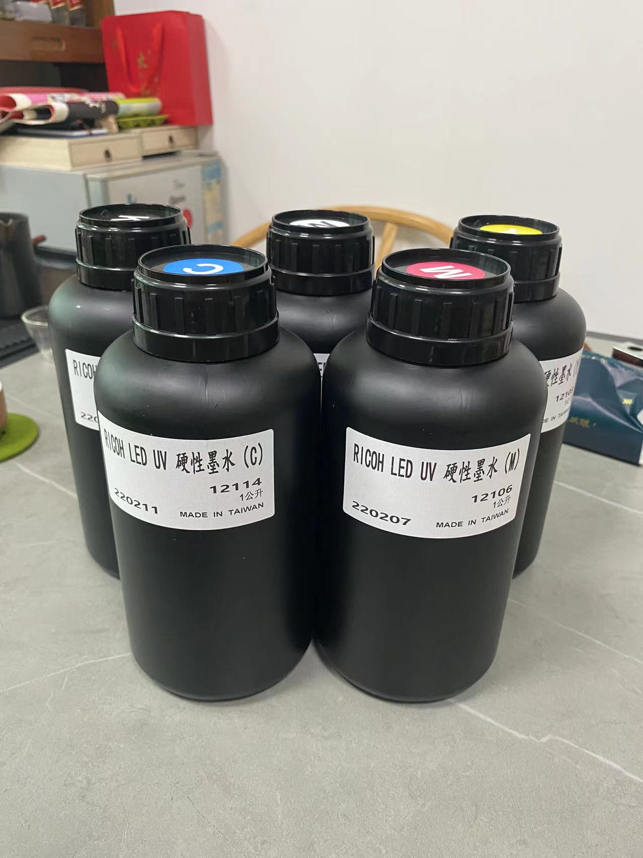 广州市东周uv墨水厂家东周uv墨水 进口uv打印墨水 适用理光G5/g6柯尼卡京瓷东芝工业头