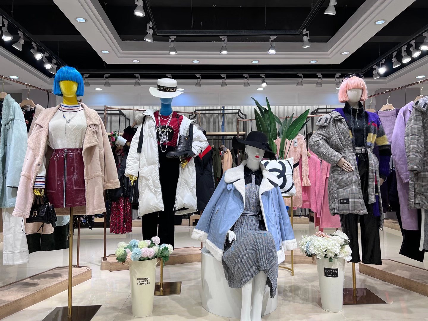 撤柜女裝 瑪絲菲爾·素2022秋冬 三標(biāo)齊全折扣女裝大碼尾貨進(jìn)貨渠道