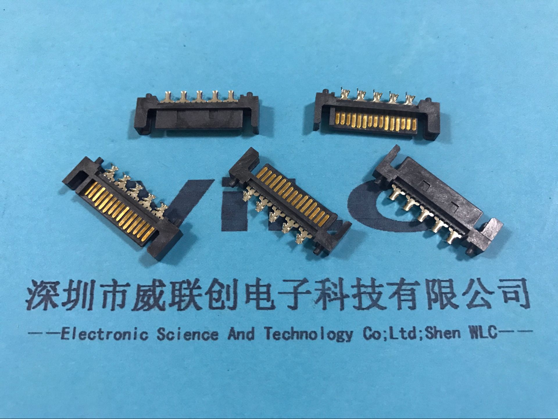 SATA15P铆压式压线公头图片