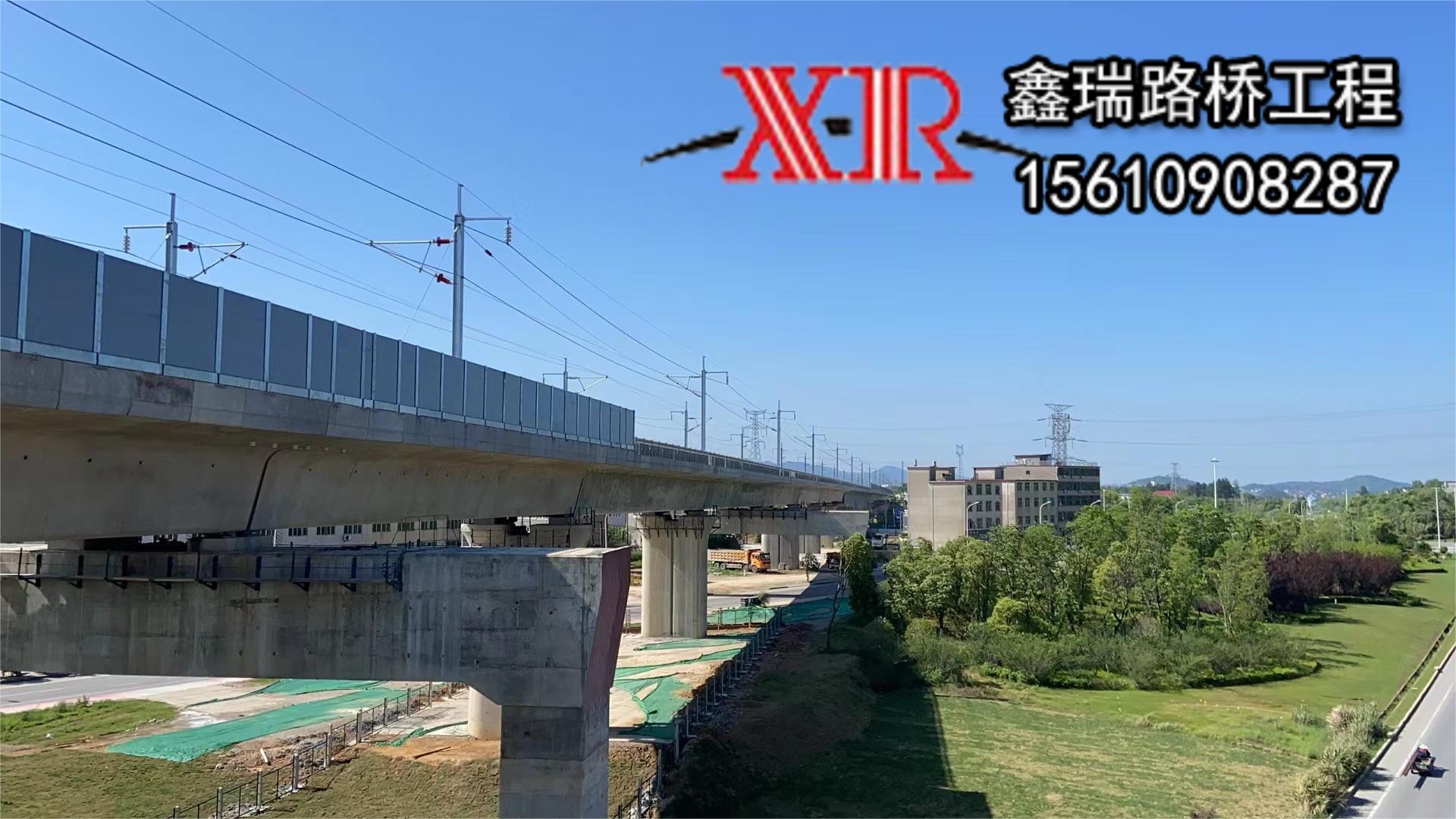 碳纤维施工 鑫瑞路桥碳纤维施工图片