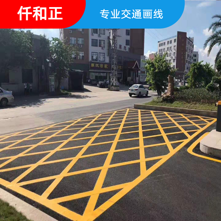 成都市成都停车场热熔划线厂家成都停车场热熔划线四川道路交通标线划线厂家