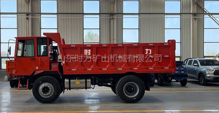 20噸礦用四不像車圖片