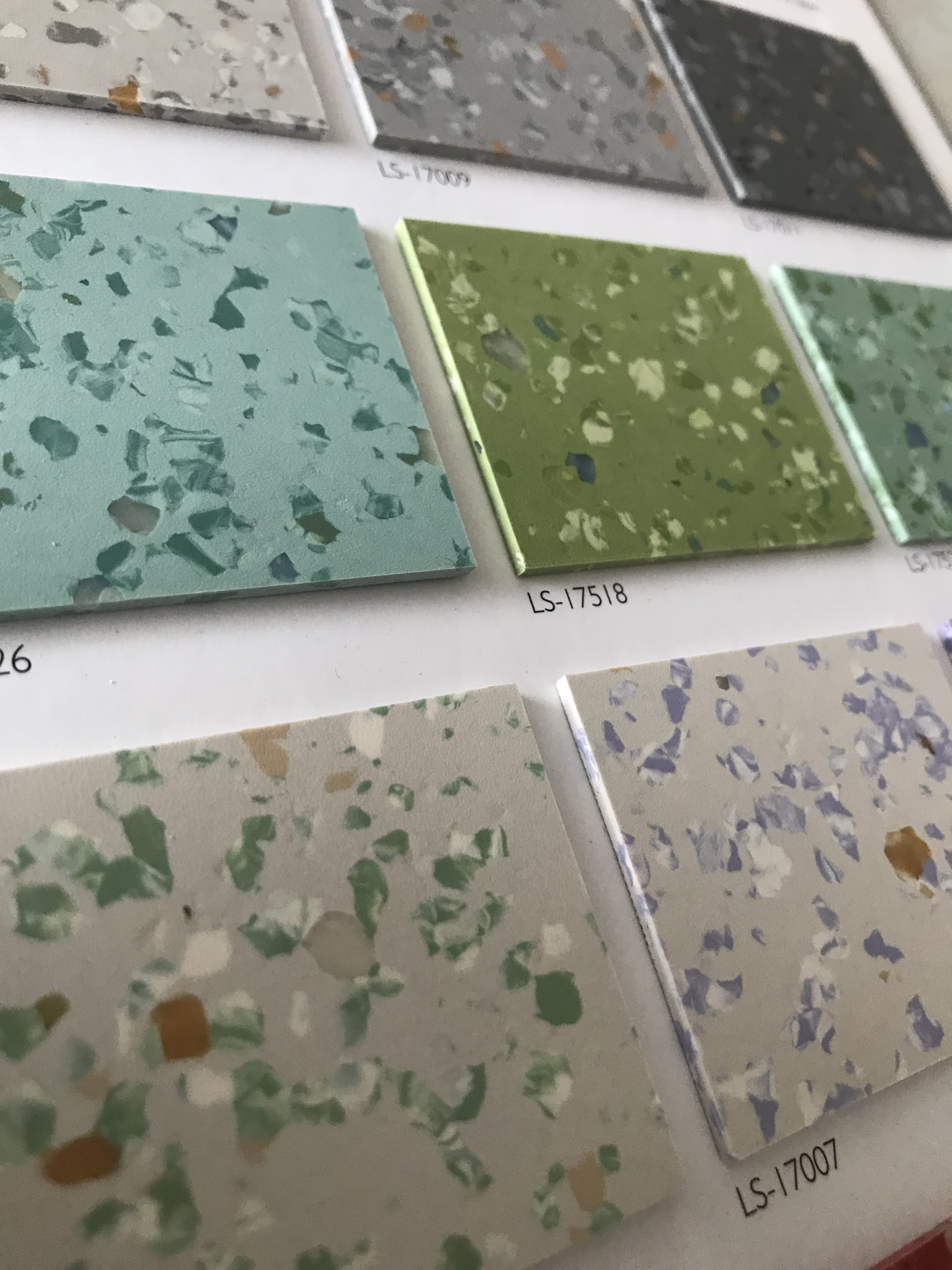 塑膠地板臨塑昆侖系列醫(yī)療場所使用pvc塑膠地板耐磨防滑