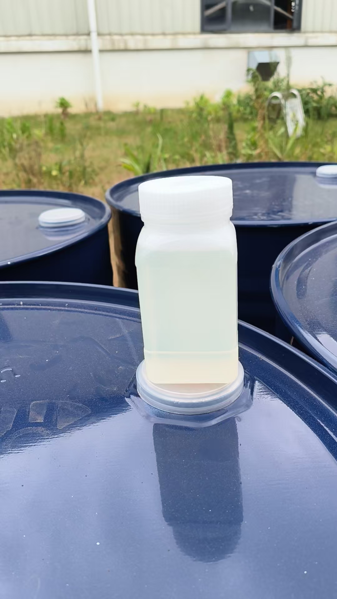 INT-100氮丙啶交聯(lián)劑廠家-批發(fā)-價格-多少錢【岳陽市英泰合成材料有限公司】圖片