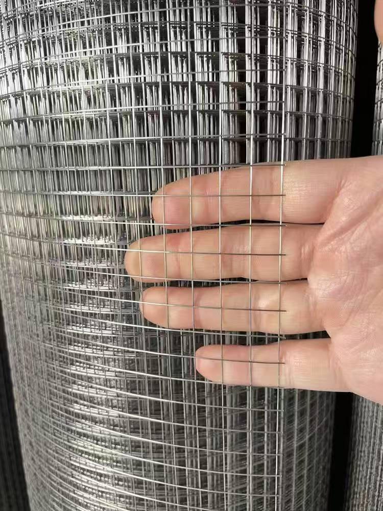 不銹鋼電焊網(wǎng)廠、不銹鋼電焊網(wǎng)生產(chǎn)廠家【安平縣千姿絲網(wǎng)制品有限公司】