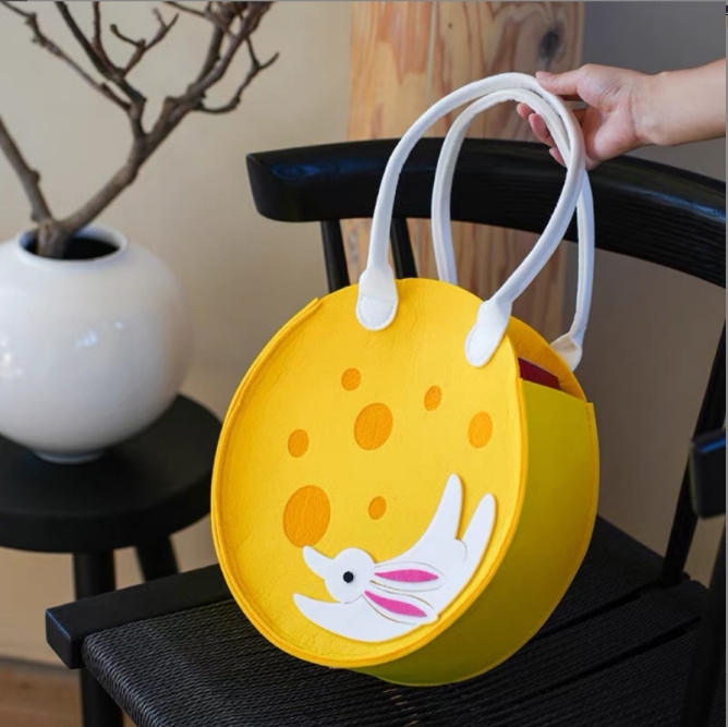 河北毛氈禮品袋廠家供應(yīng)  廠家供應(yīng)月餅包裝袋中秋節(jié)新款圓形玉兔手提袋毛氈包中秋節(jié)禮品袋 毛氈中秋節(jié)禮品袋