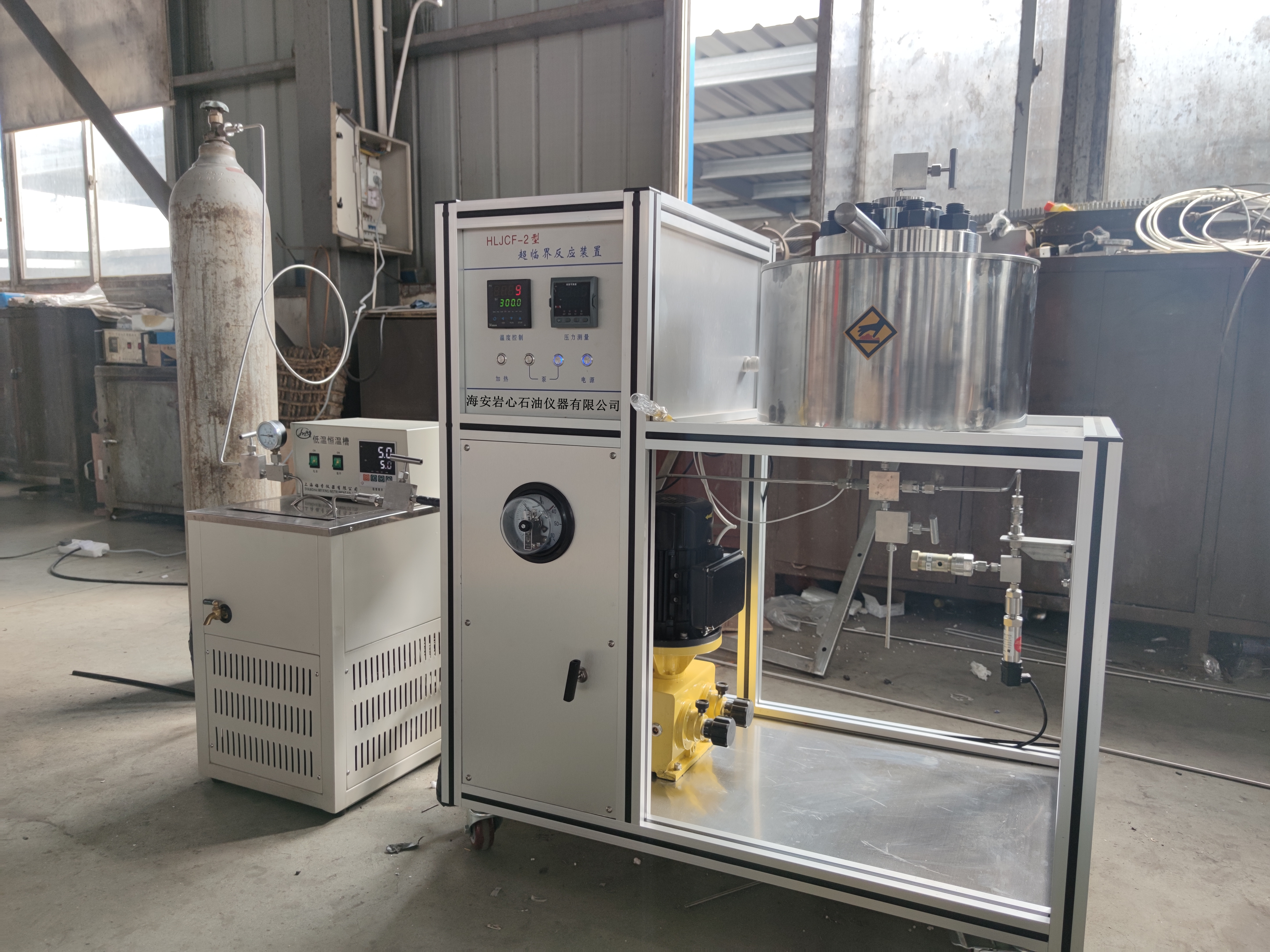 連續(xù)式CO2*反應裝置-價格-用途-安裝調試-廠家【海安巖心石油儀器有限公司】