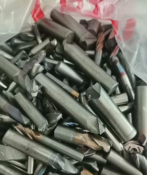 上海金山鎢鋼刀頭回收