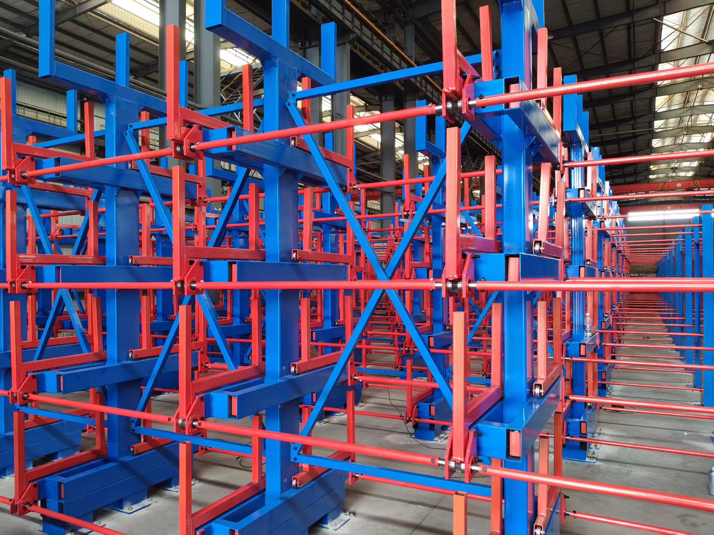 佛山 可調(diào)伸縮式懸臂貨架安裝價格 智能立體存儲架批發(fā)廠商