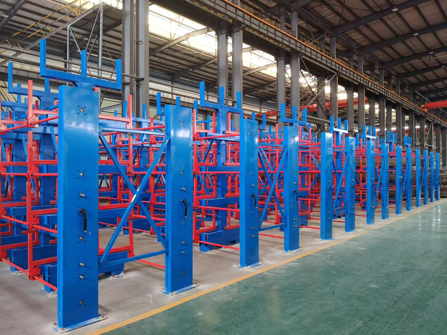 佛山 可調(diào)伸縮式懸臂貨架安裝價格 智能立體存儲架批發(fā)廠商