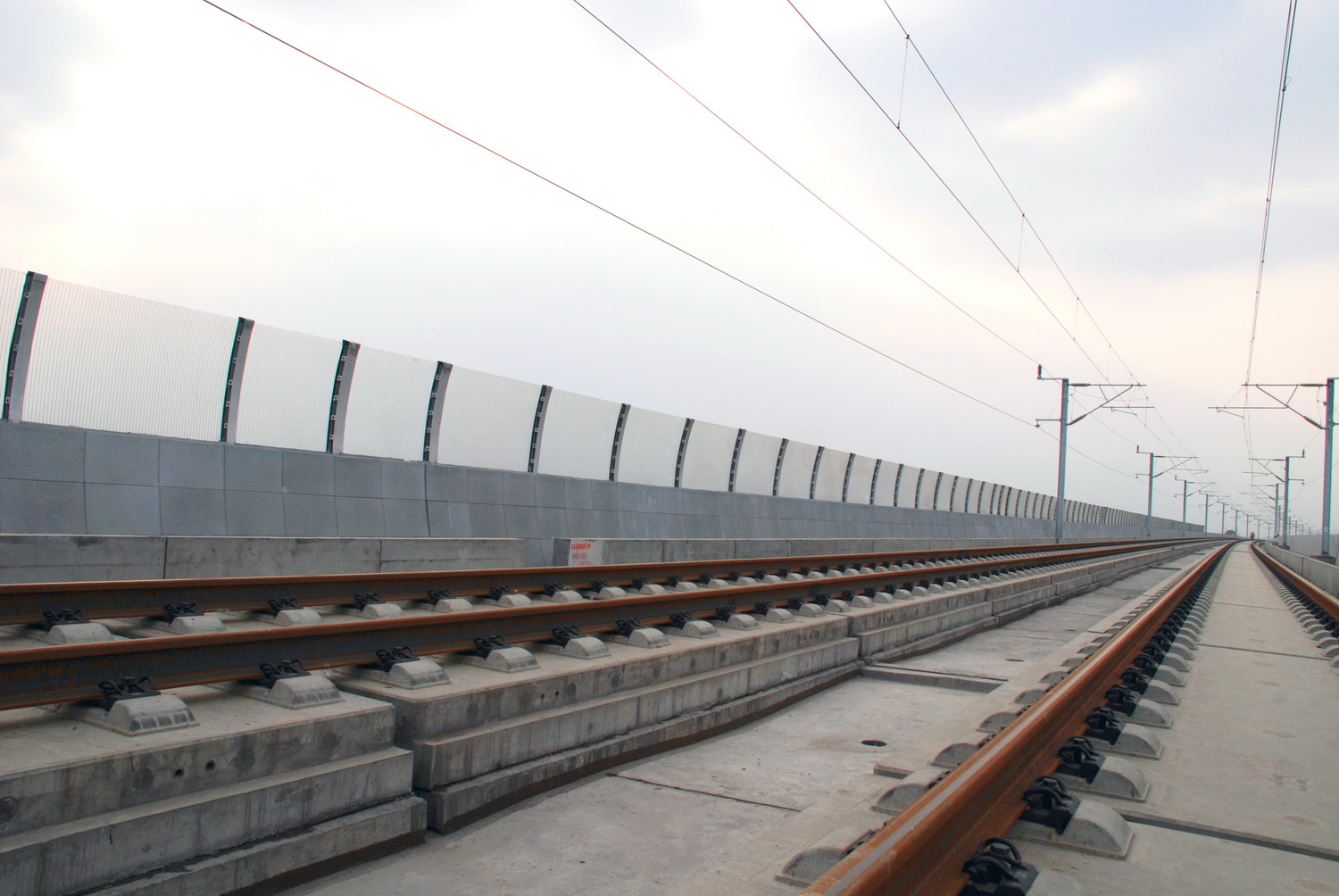 亞克力公路聲屏障