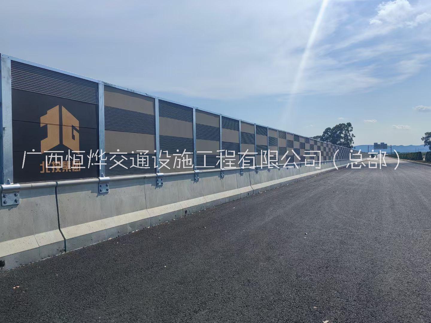 廣西ECP聲屏障廠家 ECP擠出水泥板 輕質(zhì)高強水泥隔聲板 粗細條紋隔音板批發(fā)