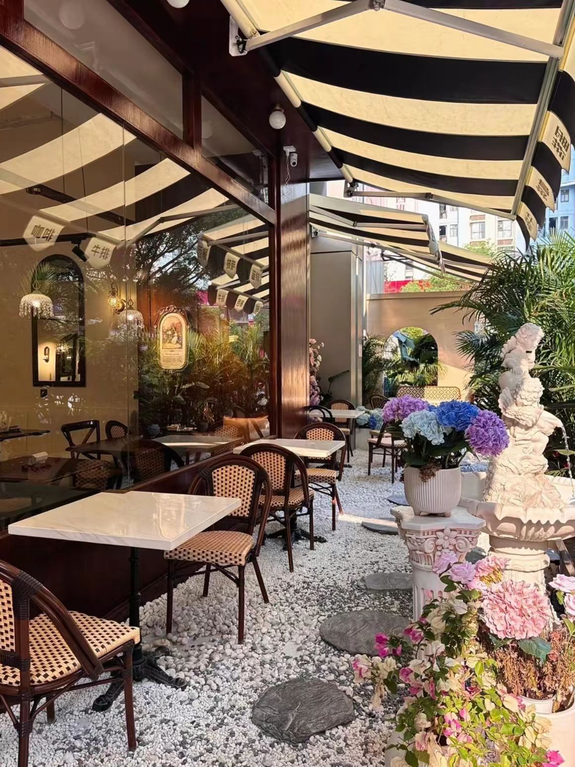 15537963447 復古西餐廳桌椅 實木雕花餐桌 絨面軟包餐椅 商用咖啡館餐吧 *工廠