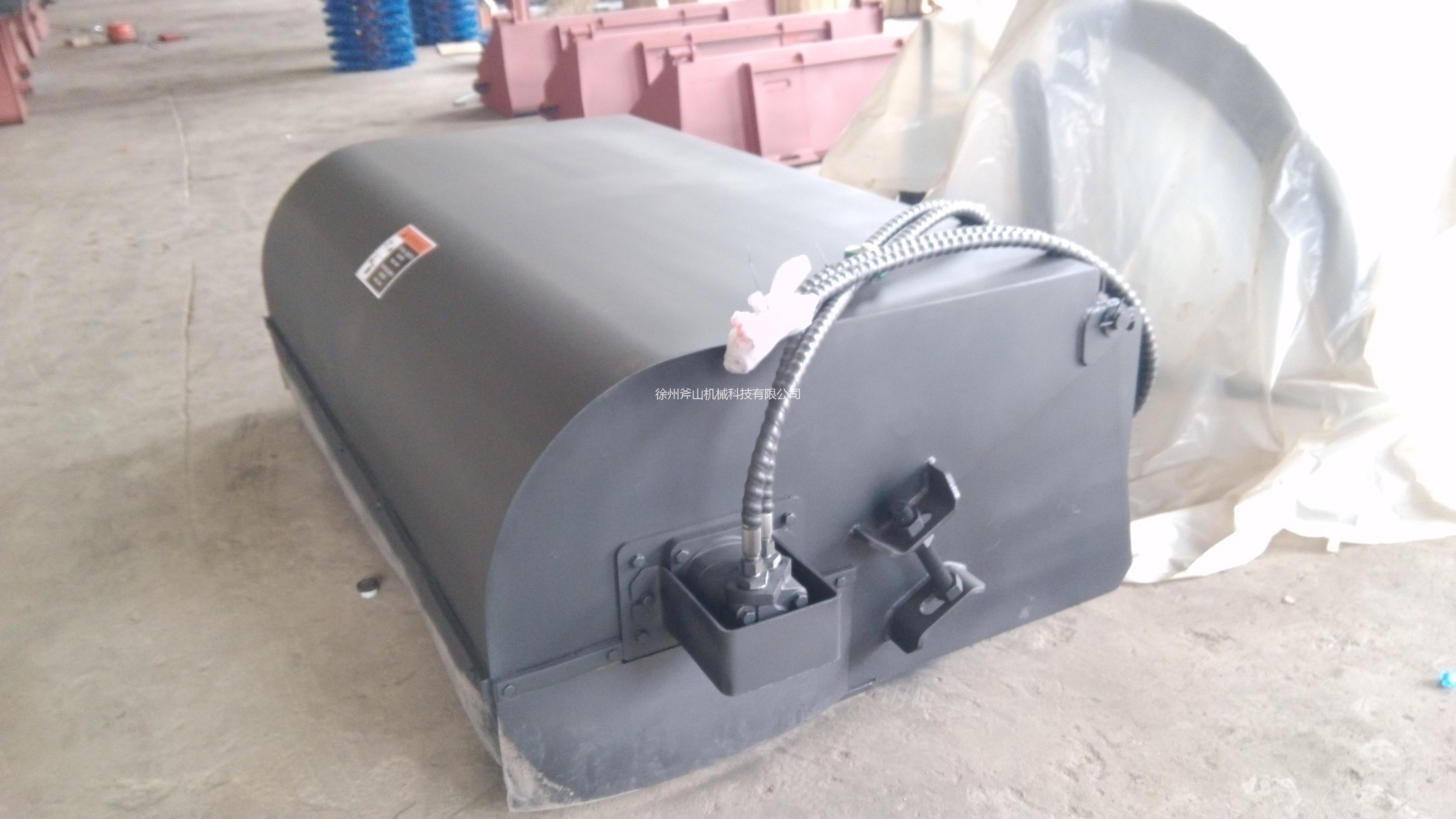 供應山貓清掃機