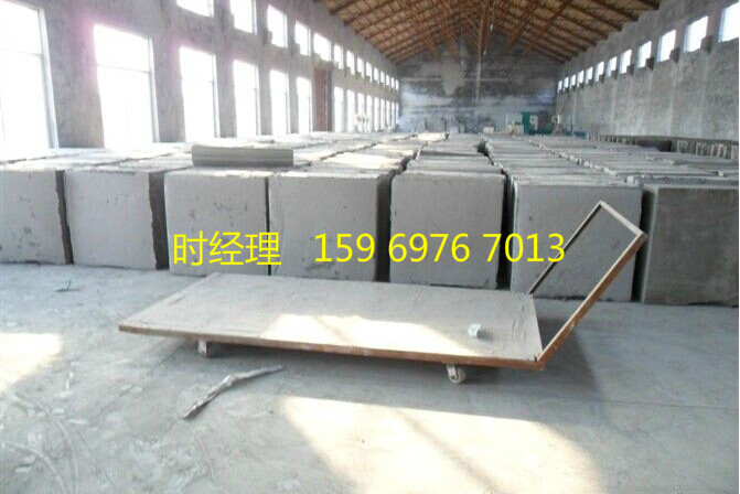 供應(yīng)水泥發(fā)泡保溫板設(shè)備省工省料且收益高