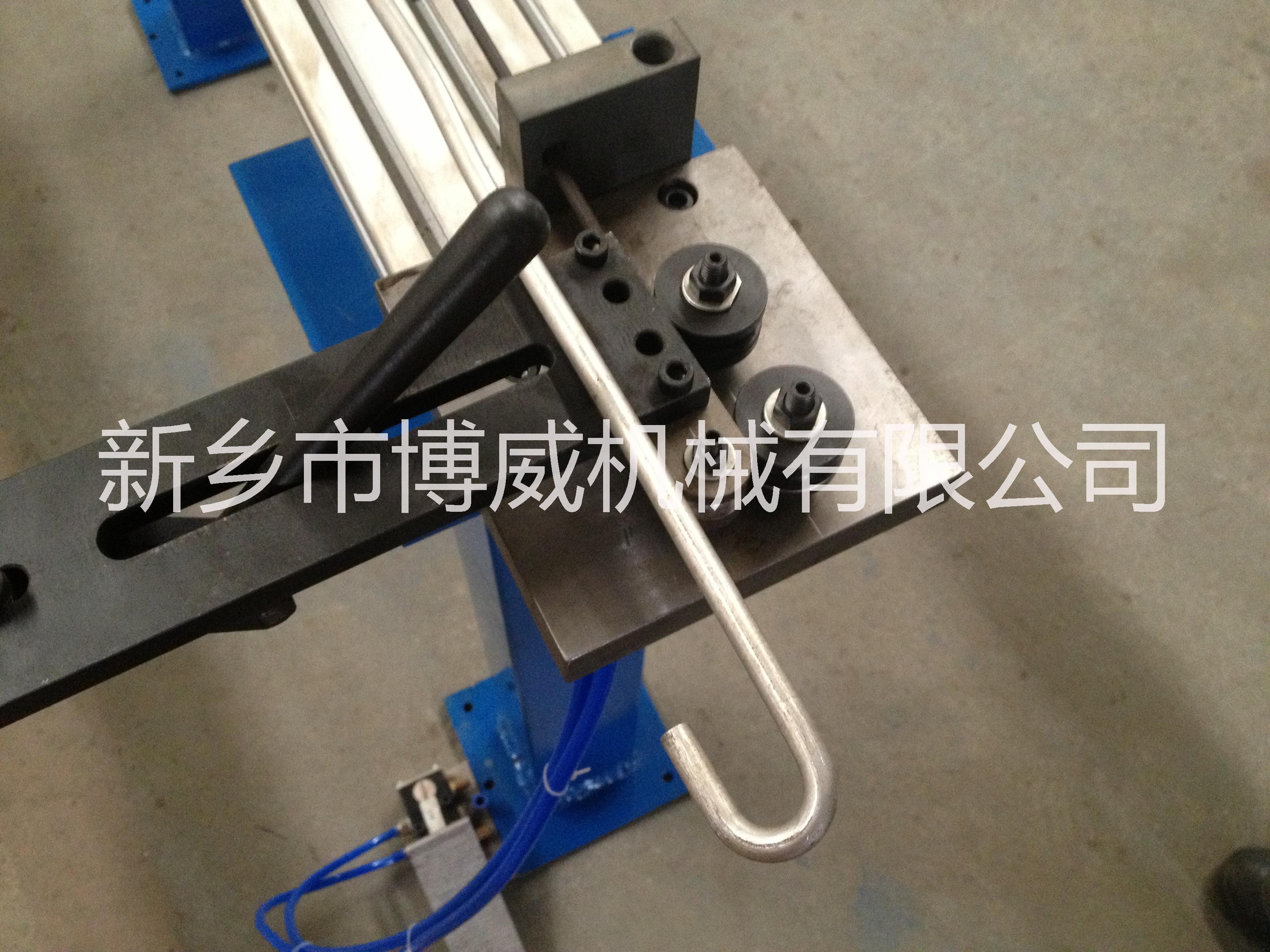 供應(yīng)手動彎管機(jī)、操作簡便、快捷。博威機(jī)械銷售熱線13598677395