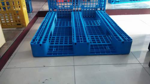 供應(yīng)環(huán)保塑料托盤,塑料托盤生產(chǎn)廠家
