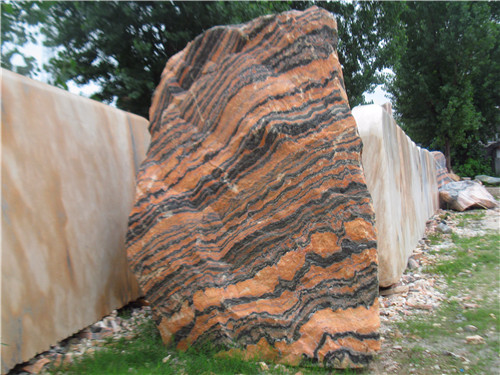 南陽(yáng)晚霞紅風(fēng)景石批發(fā)