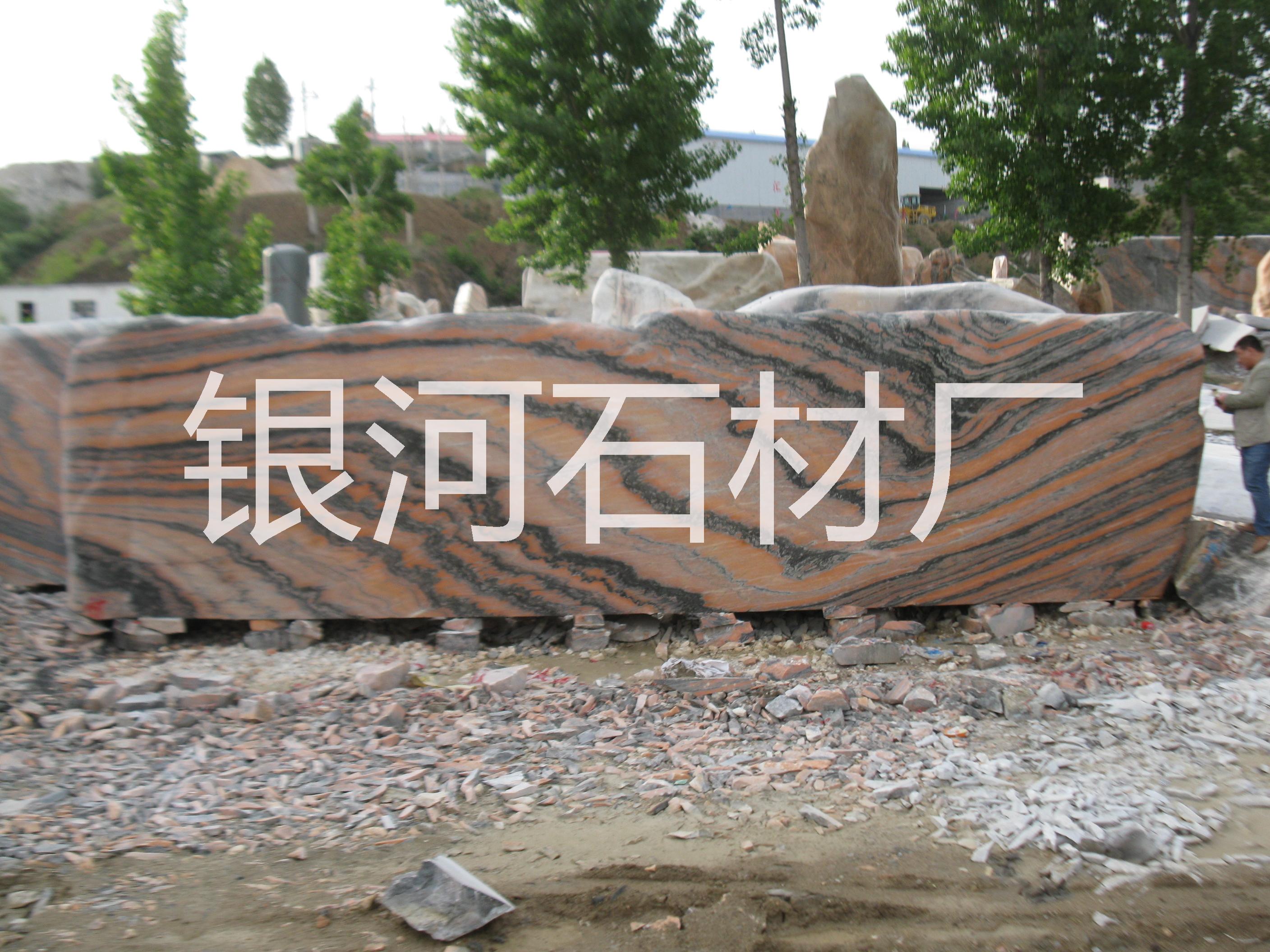 河南晚霞紅巨型門牌石批發(fā)市場