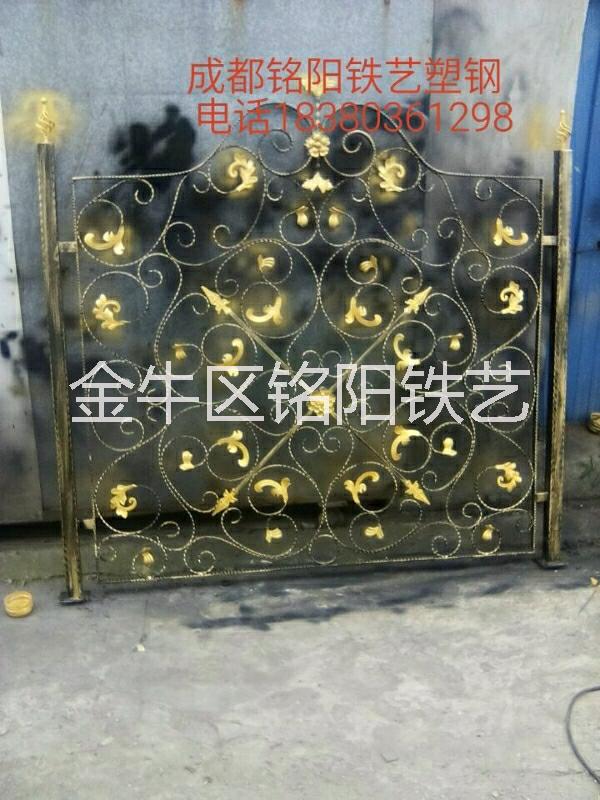 成都鐵藝大門廠家 成都鐵藝大門安裝 成都鐵藝大門供貨商 成都鐵藝