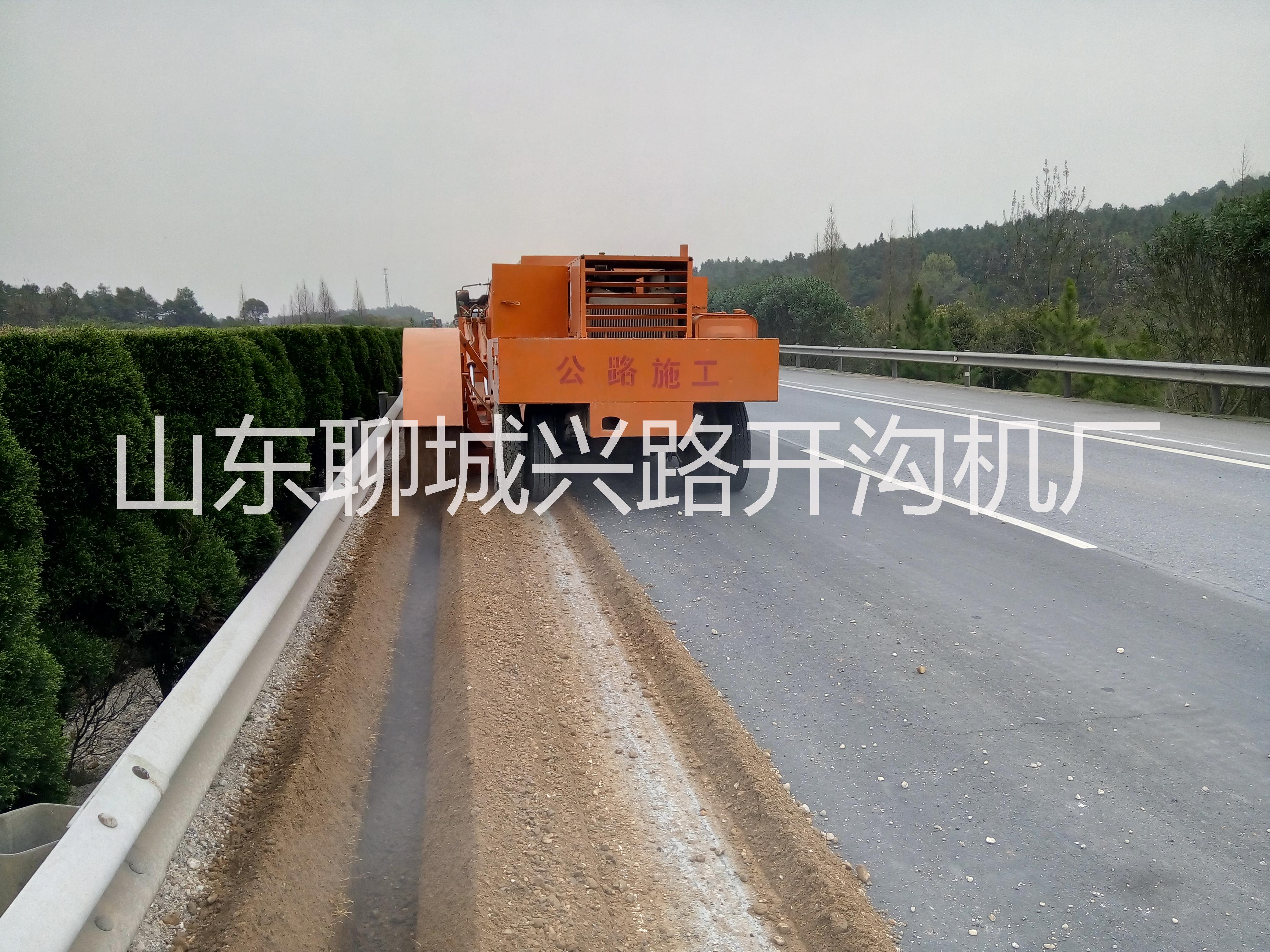 供應(yīng)高速公路開(kāi)槽機(jī)公路銑槽機(jī)