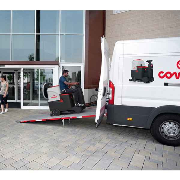 供應(yīng)意大利全自動洗地機意大利高美全自動洗地機 大量批發(fā) 品質(zhì)保證