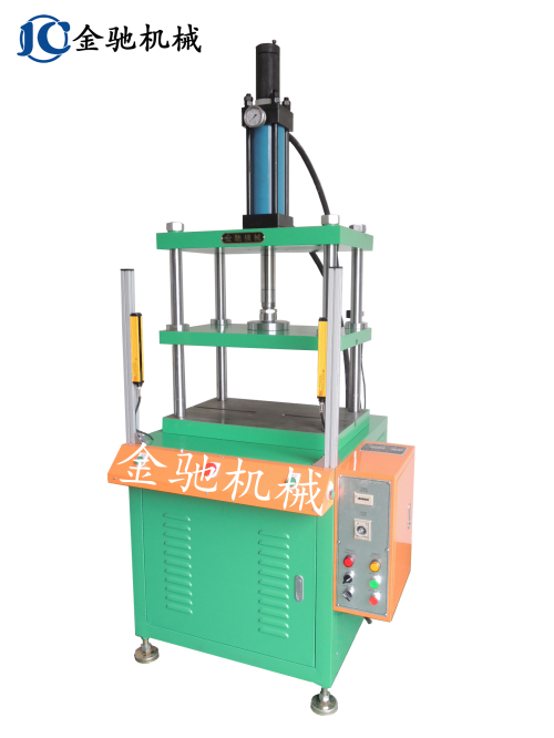 四柱油壓機(jī) 開放式三板結(jié)構(gòu) 安全*