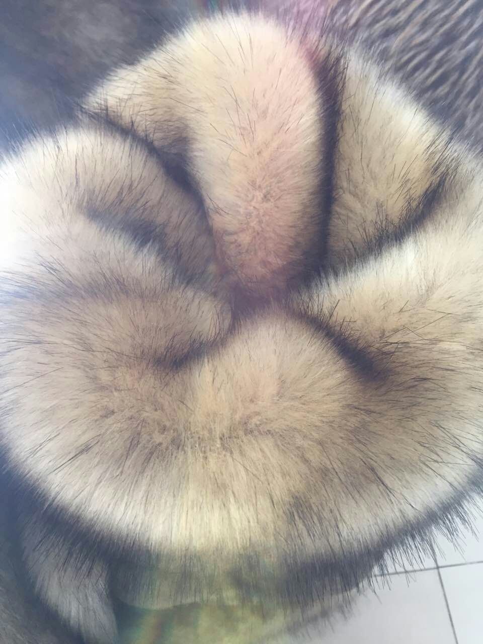 供應(yīng)用于服裝的高端棕色褪染仿*毛皮