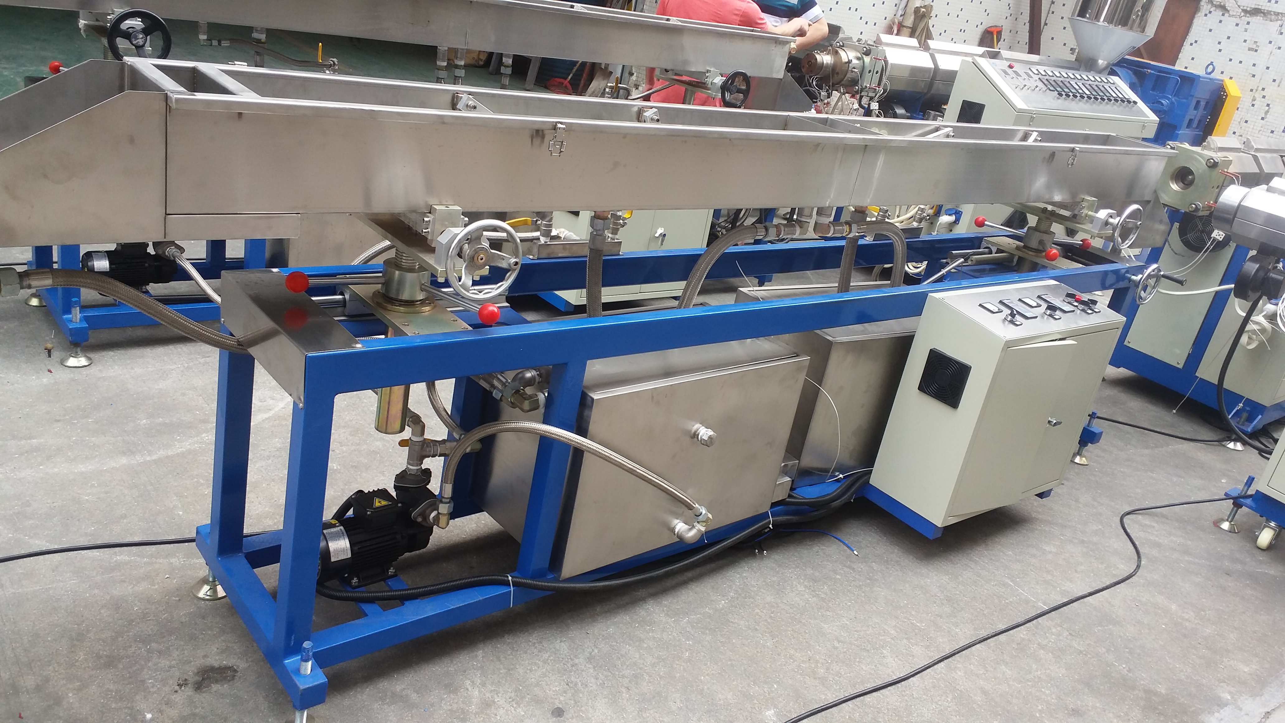 供應(yīng)亞克力棒條擠出生產(chǎn)線(xiàn)