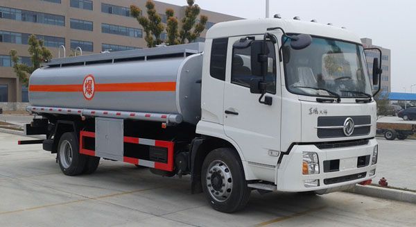山東東風(fēng)3噸加油車 流動(dòng)加油車 運(yùn)油車 湖北油罐車廠家