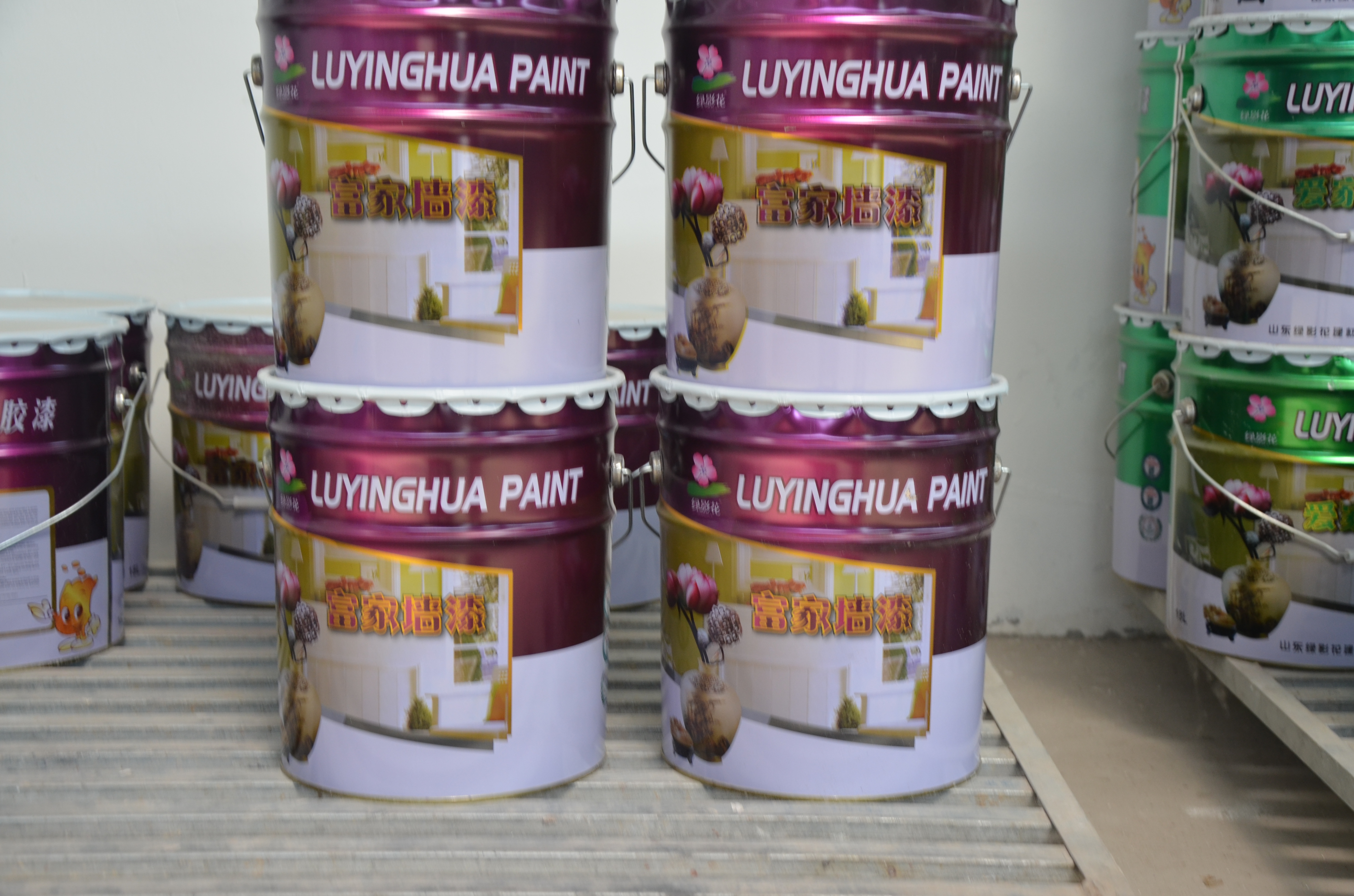 供應(yīng)綠影花富家內(nèi)墻漆環(huán)保水性漆批發(fā)