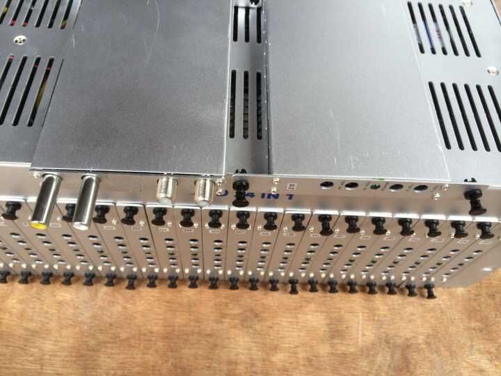 供應(yīng)16路插拔式鄰頻調(diào)制器,插拔式調(diào)制器,廣播級(jí)機(jī)頂盒共享器