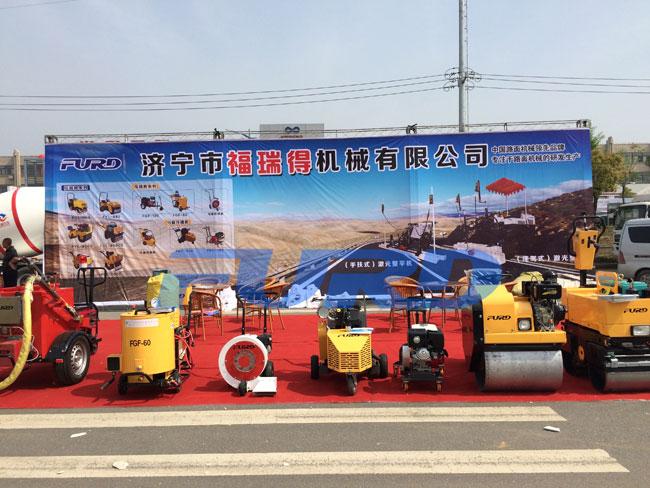 壓路機路面設(shè)備 壓路機路面設(shè)備廠家最小 壓路機路面設(shè)備廠家直銷
