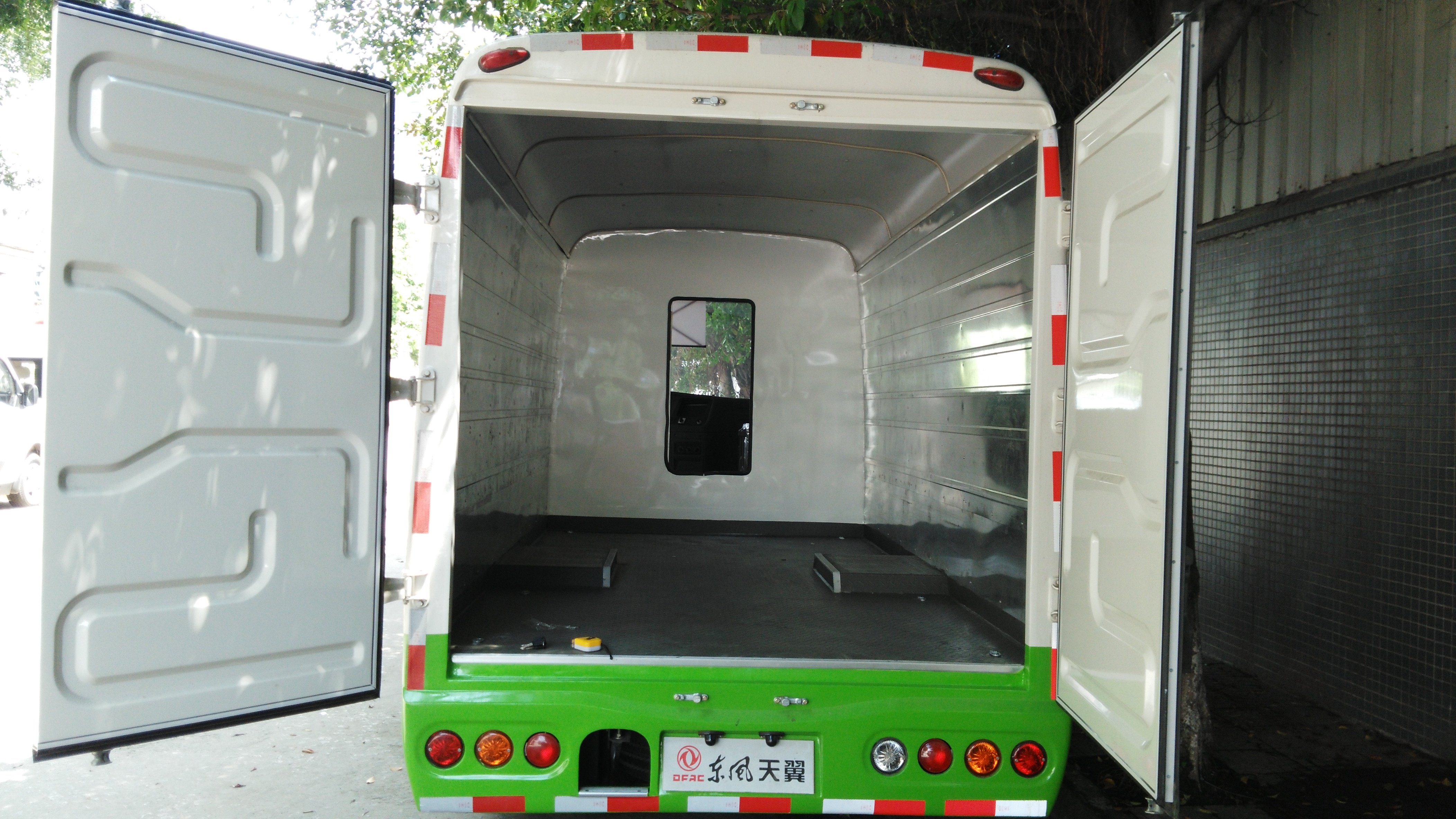 廣州宇航電動貨車物流車出租